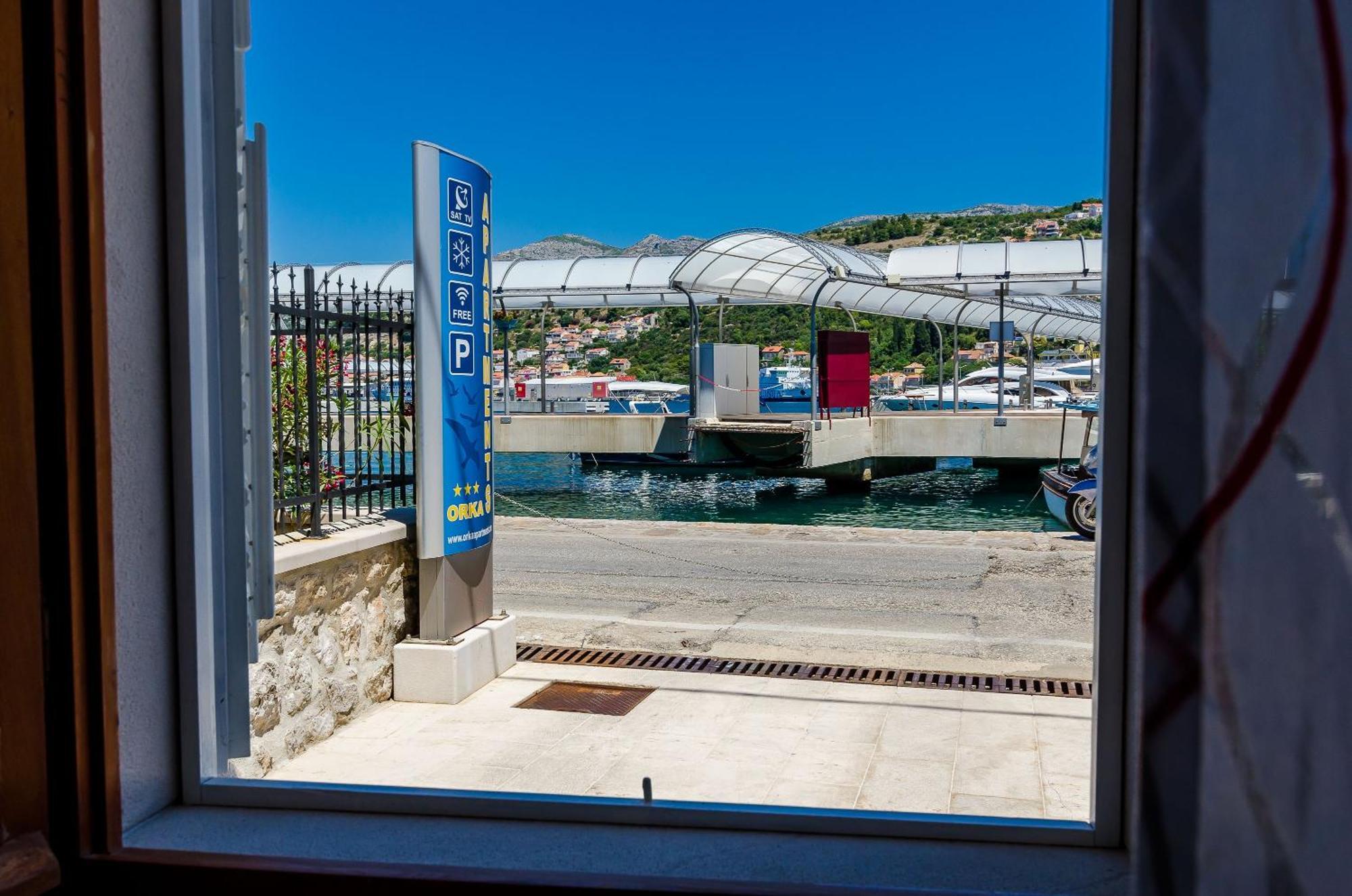 Orka Apartman *